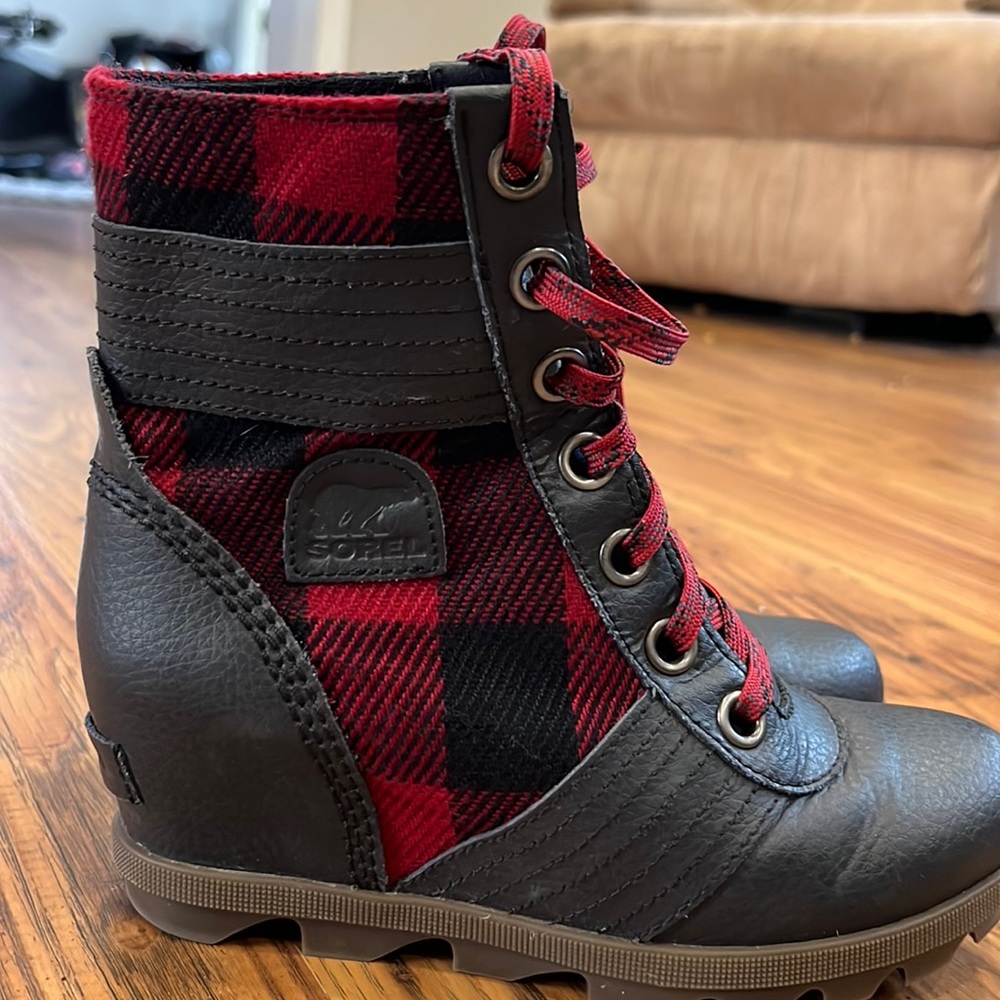 Sorel Lexie Boot- plaid